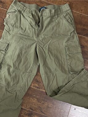 Aeropostale Men's Olive Cargo Pants - Military Green